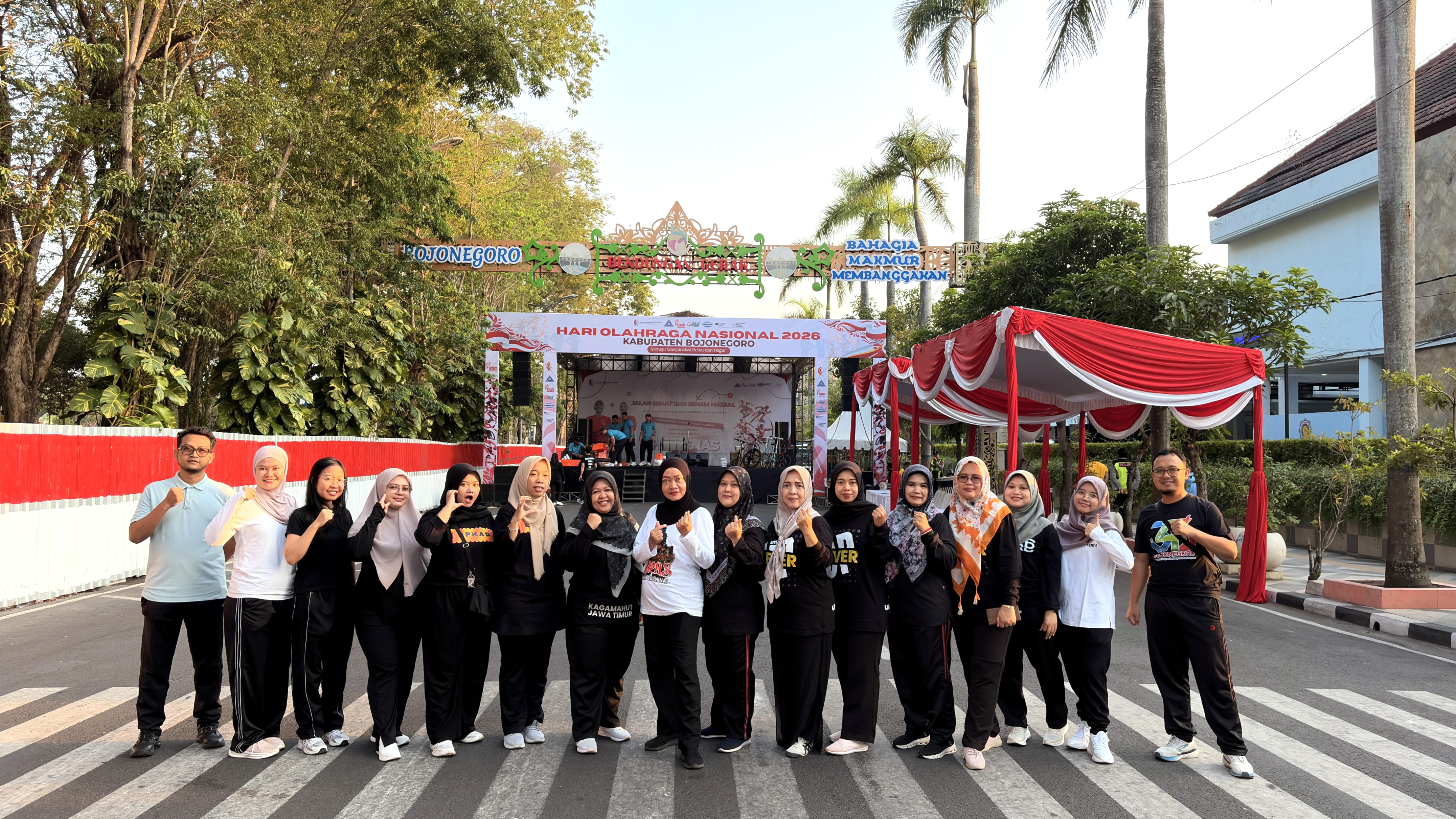 Jalan Sehat dan Senam Massal Semarakkan Peringatan HAORNAS 2026 di Bojonegoro, BPKAD Turut Berpartisipasi